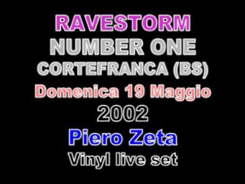 mixato Piero Zeta live at Number One Ravestorm 19 maggio 2002