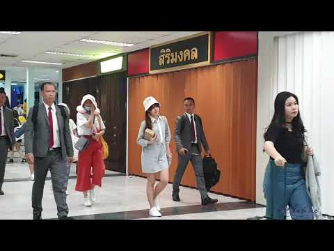 Fancam 191109 BNK48 toyota event at Hatyai from Hatyai Airport to BKK