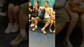 地鐵 港鐵 西鐵 大叔,扮瞓覺， 扮睇報紙 扮姿整 真正抽水非禮博懵為目的！ video