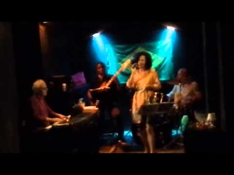 Solange Pellegrini - no Beco das Garrafas - Bottle's Bar VI