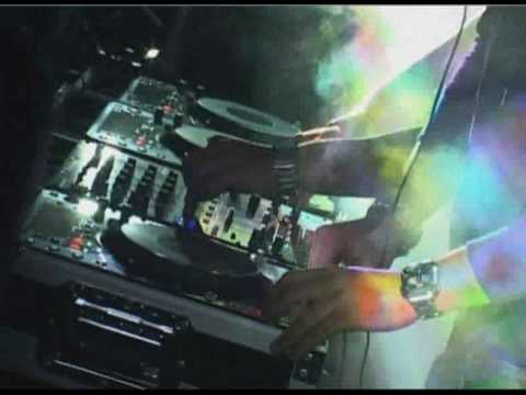 Fred PELICHERO vs SANDY VEE