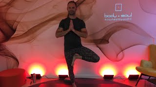 Jivamukti Yoga‘60 Session 2.0 powered by Lars, Modul Group Fitness