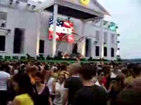 DJ Chuckie and my girls...