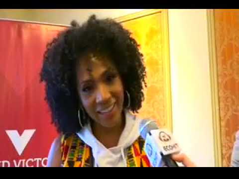 Rueda de prensa y entrevista con  Américo y Karla Kanora en Loja, Ecuador.