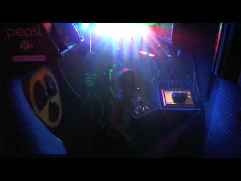 Rudi, Erik, Roman, Hilde & Melanice in the Pepsi Music Machine @ Decibel  - 14:04