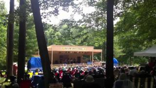 Jesse McReynolds & Virginia Boys cover "Black Muddy River"  [HD]