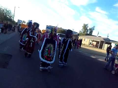 la yunni bailando con los chinelos en phx az.MP4