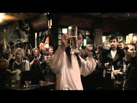 Ab in' Pub! - Larkin - Celtic Folk Rock mit Tanzeinlage von Adina