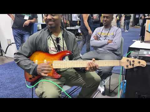 NAMM 2025 - Aaron Baugh checks out an Ultra J5 Essence