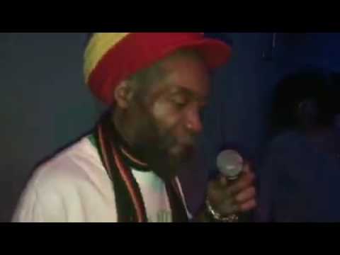 Iration Steppas 2017 in Pisa. Played "Soul Vibration" by Dub Kazman dub plate from Japan.