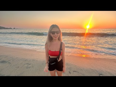 Puerto Escondido Vlog 1 - arrival, airbnb, playa zicatela, la punta, vegan food