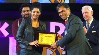 Saala Khadoos Stars R Madhavan And Ritika Singh Get Felicitated