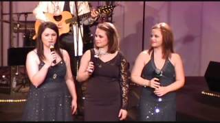 Ashley, Austyn and Patty singing Back In Babys Arms in the style of Patsy Cline.