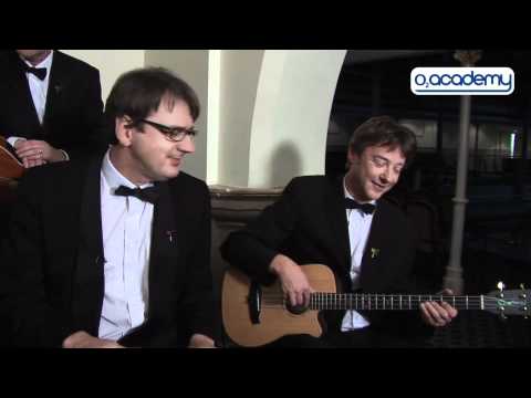 The Ukulele Orchestra Of Great Britain: 'Hot Lips' Live Session
