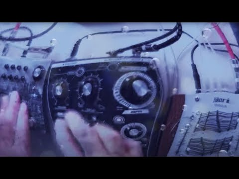 Into the Storm (Benidub Dub Siren, Hikari Instruments Monos, ezhi and aka Moomindrone)