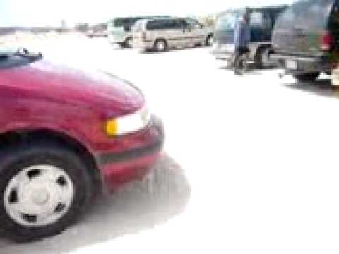 Yajaira llegando a la playa