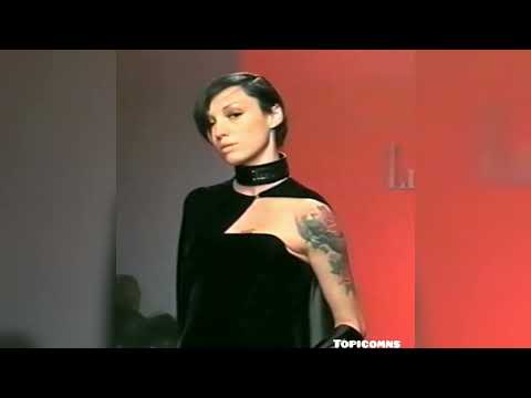 Tops brasileiras para Lloyd Klein 2001 em New York