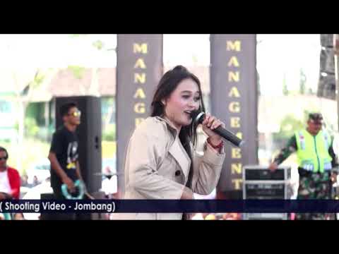 Salsa Kirana - Prei Kanan Kiri  [LIVE KANIGORO 2018]