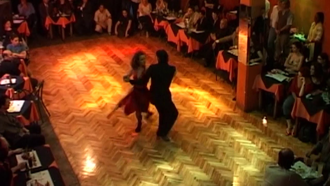 Gustavo Rosas. Tango con Cristina Cortes en Porteño Y Bailarín.Bs. As. 2004.Argentina.