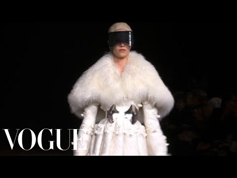 Fashion Show - Alexander McQueen: Fall 2012 Ready-to-Wear