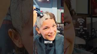 Download lagu Gegara miskomunikasi, gadis ini jadi botak ‼️😱😱😱 #shorts #viralshorts mp3