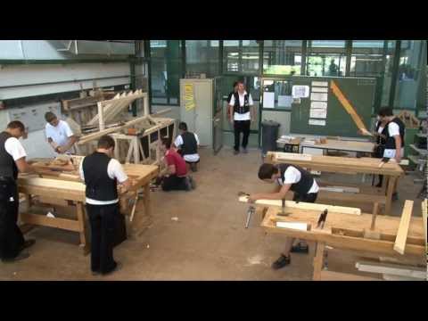 Zimmerer (ein Beruf mit Zukunft) ein Imagefilm der Berufsschule Neumarkt