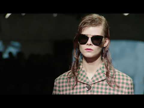 PRADA FALL WINTER 2013 WOMENSWEAR SHOW