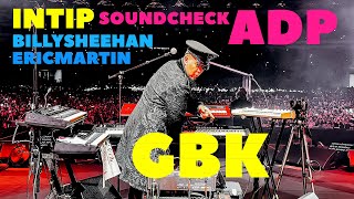 Download lagu MOMEN ERIC MARTIN & BILLY SHEEHAN KASIH MATA KULIAH DRUM KE AGUNG YUDHA SAAT SOUNDCHECK mp3