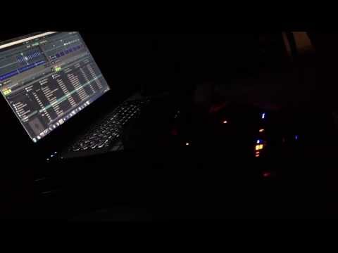 Faxing Berlin/Alone With You - Deadmau5 on Traktor