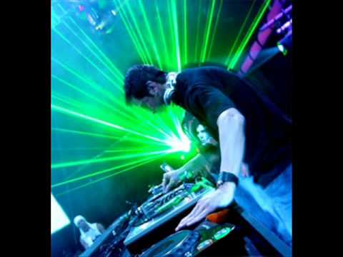 Blessed - Tom Hangs ft Shermanology (0riginal Mix October 2011) [HQ]( Lyric/Letra)
