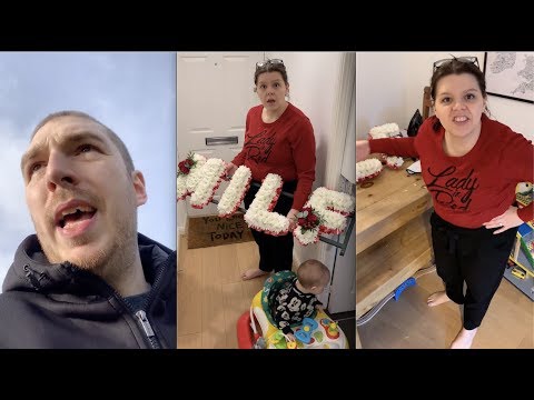 When Dad buys Mum 'MILF' flowers for Valentines Day 🌹💔