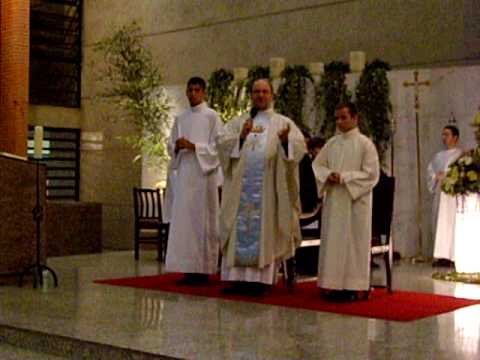 Missa do Padre Paulo na Catedral Sagrada Família