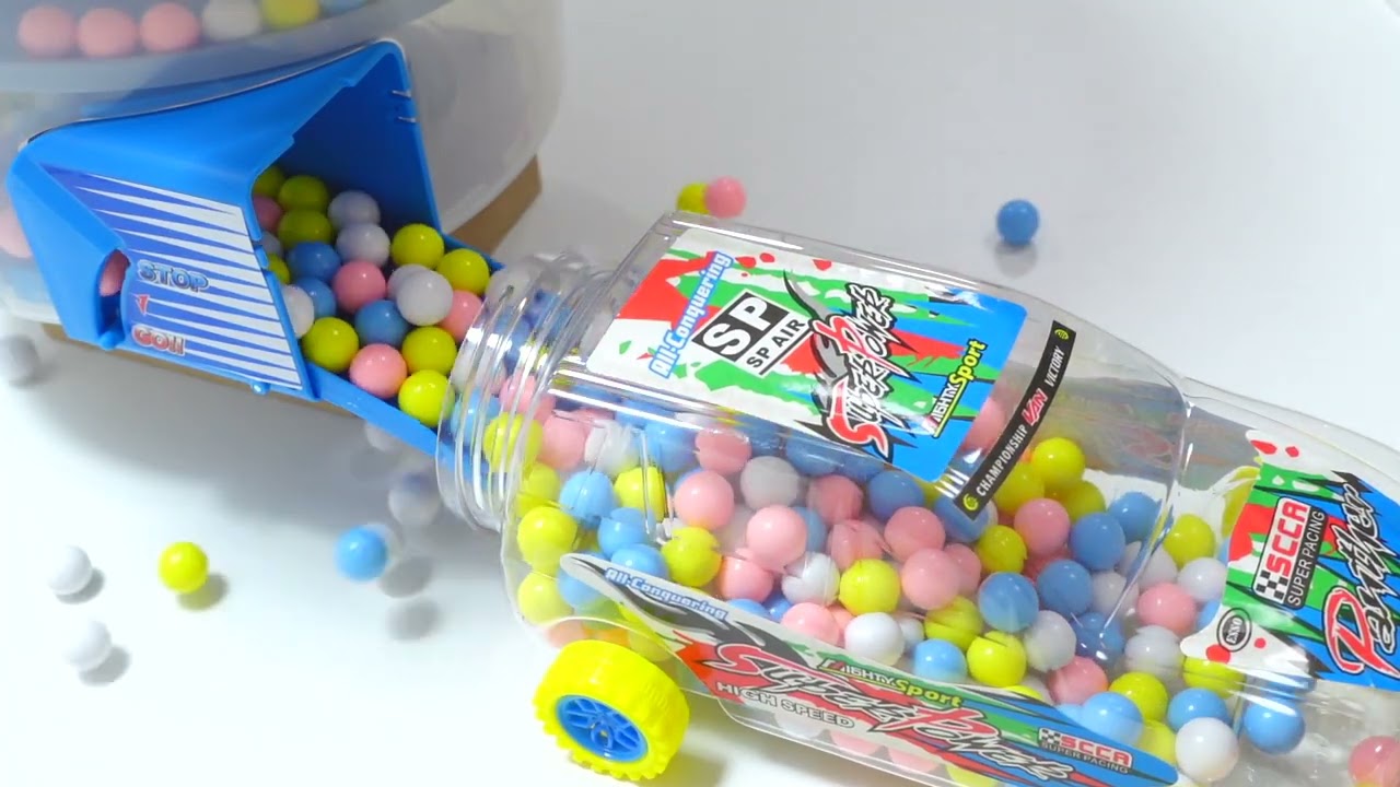 ミニカーに球球が入り込む☆心地よいBGM　癒し コーヒー飲みながら