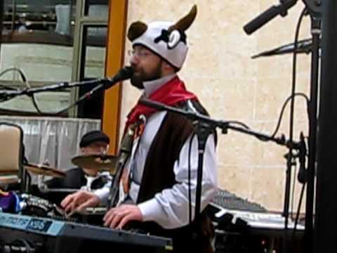 Nochi Krohn Band in yeshivas Sh'or Yoshuv Purim 09 - Video 2