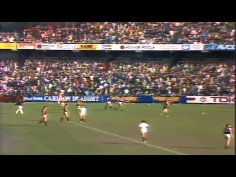 Half Time 1983 Round 20