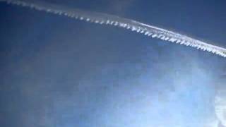 preview picture of video 'Chemtrail in Bonn'