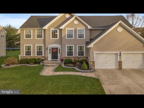 150 MAPLE HILL DRIVE, WOOLWICH TWP, NJ Presented by Nancy Kowalik.