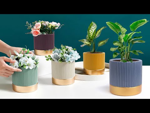 Glossy ceramic decorative flower vase, size: large