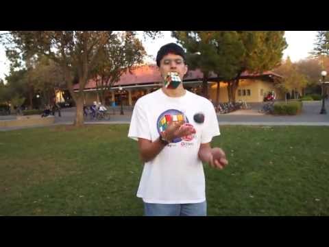 ★Cubo di Rubik... mentre palleggia