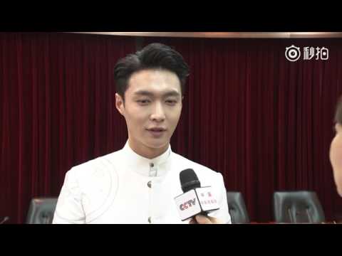 170504 EXO Lay Zhang Yixing 张艺兴 @ CCTV News Weibo Update