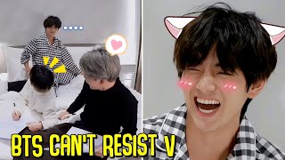 Download lagu BTS and Staff Can't Resist V - BTS Taehyung Cute Moments mp3