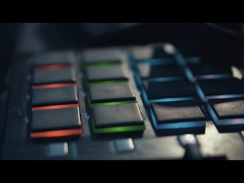 Auto-secuestro - Proyecto X Volumen 5 - Inkilino EightySix Ft. Macrodee