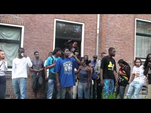 making off  In the hood ( orga-nice clac clac clac ent.)