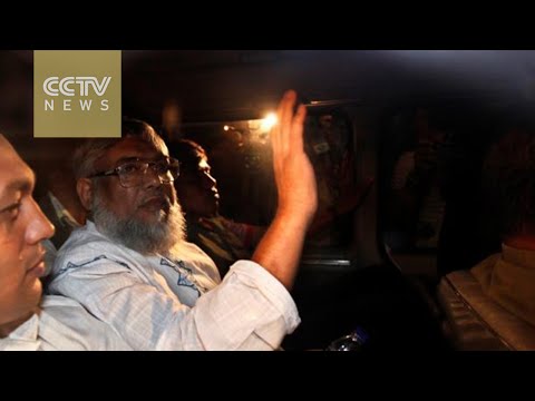 Bangladesh executes two opposition leaders for 1971 war crimes