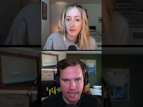 Video Thumbnail: Are flip phones back? #Vergecast