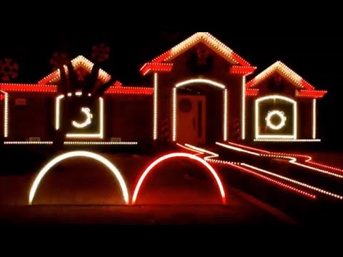Coolest Christmas Light Show Ever!!! - Johnson's Family Light Show