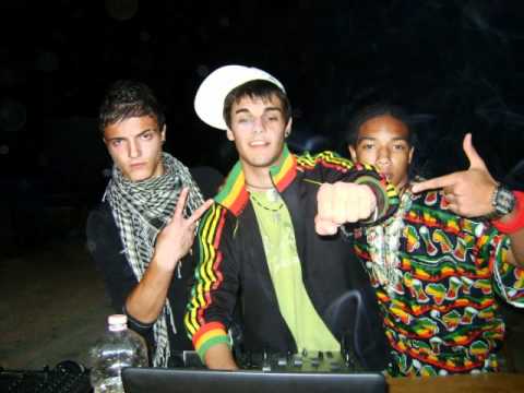 Ragga Fyah-Smoke deh Weed