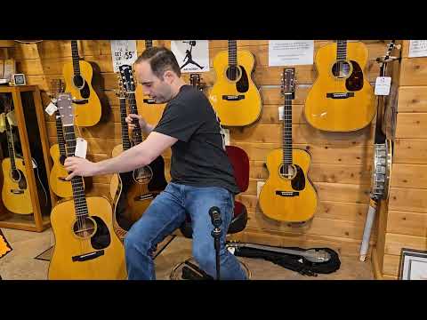 Martin D-18 / Gibson J-45 strumming comparison