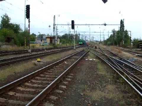 486.007 + 498.022 přes Čelákovice