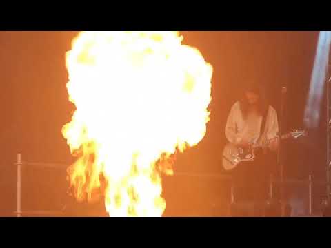 Poproka grupa "Nova"   - dziesma "Velc, Saulīte, baltu kreklu"